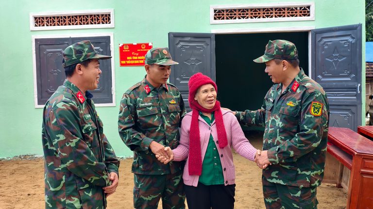 Nụ cười dưới mái ấm Quang Trung