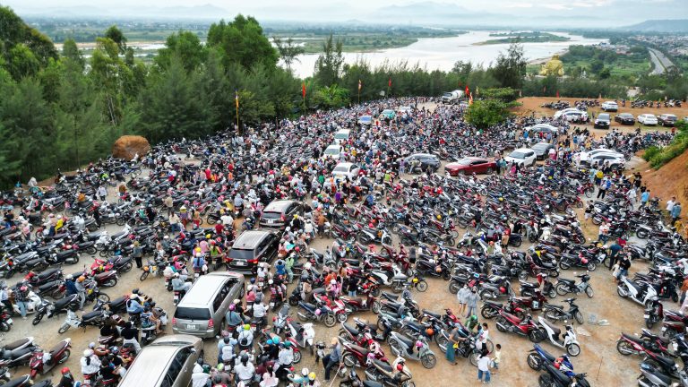 10.000 phần quà – Một tấm lòng