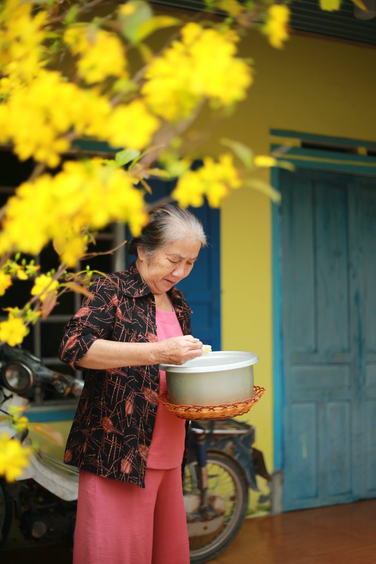 Mùa xuân bên mẹ