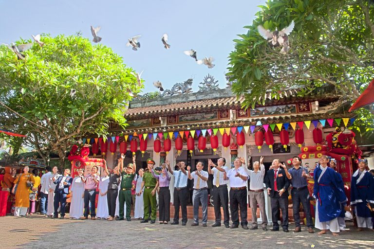 Khát vọng hòa bình