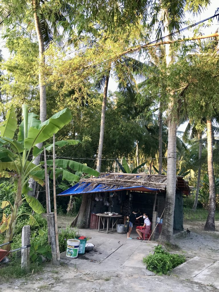 Quán nghèo ở quê