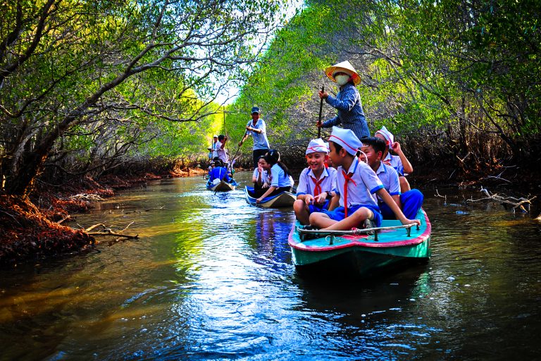 Tham quan và trải nghiệm