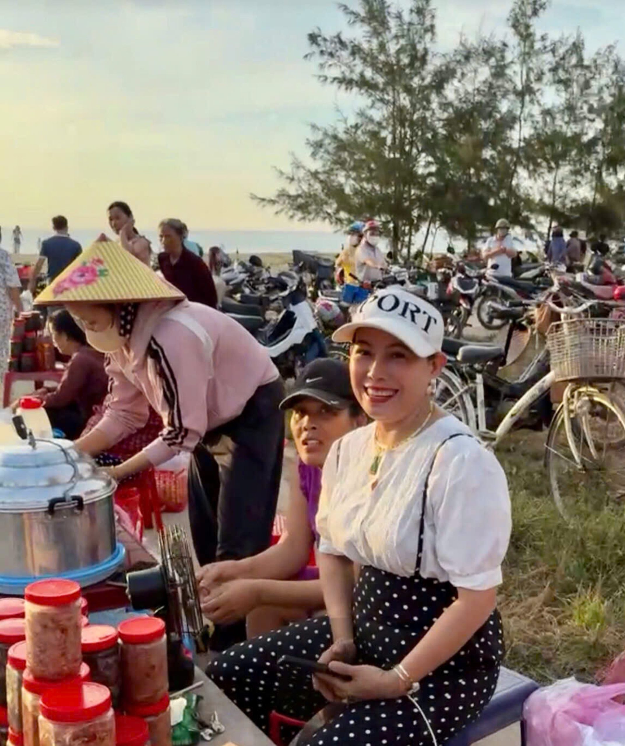 Niềm vui họp chợ