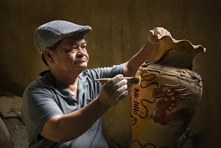 Nghệ nhân gốm Mỹ Thiện