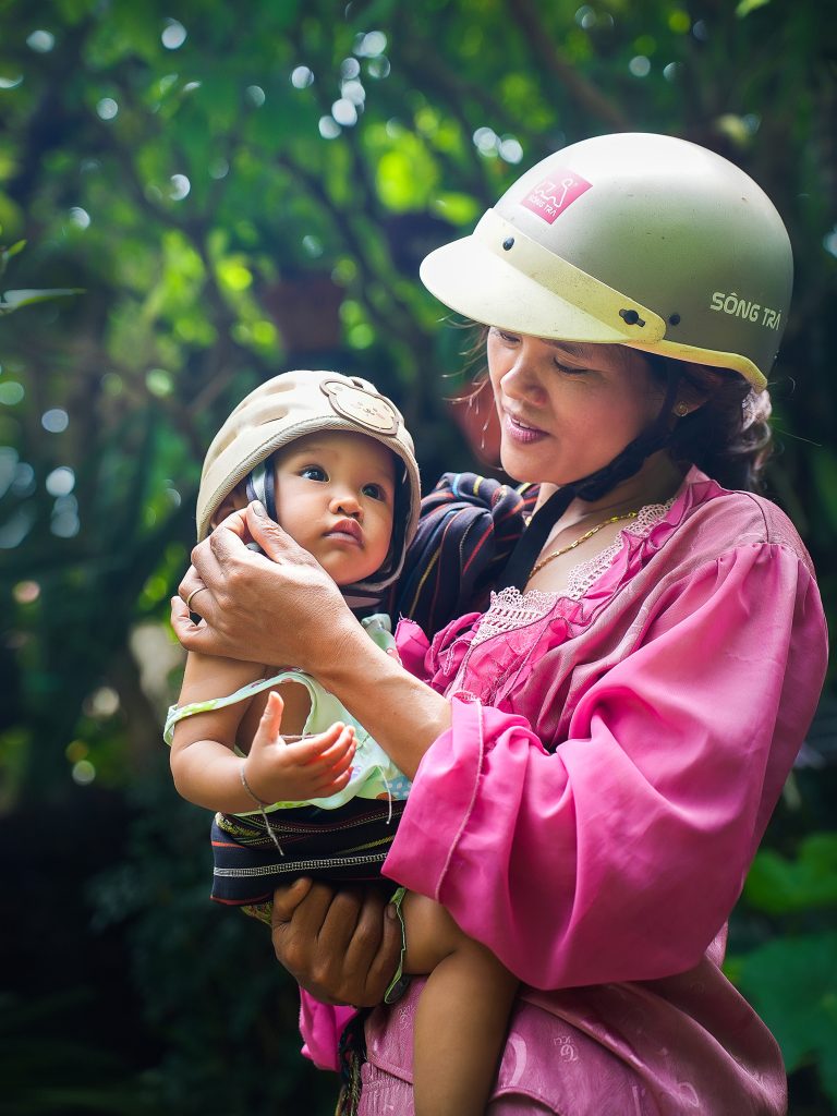 Vòng tay yêu thương