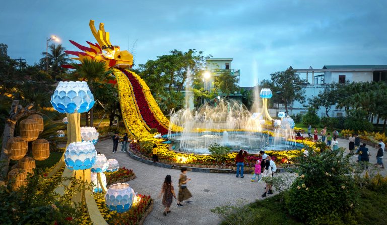 Vũ điệu Long hoa ngày đầu xuân