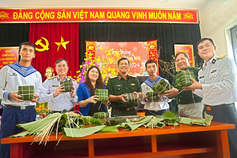 Xuân về trên đảo Lý Sơn