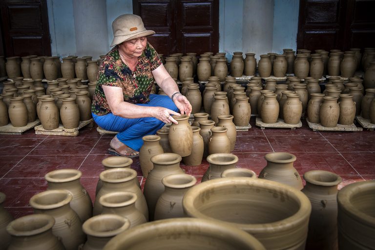Người thổi hồn vào đất